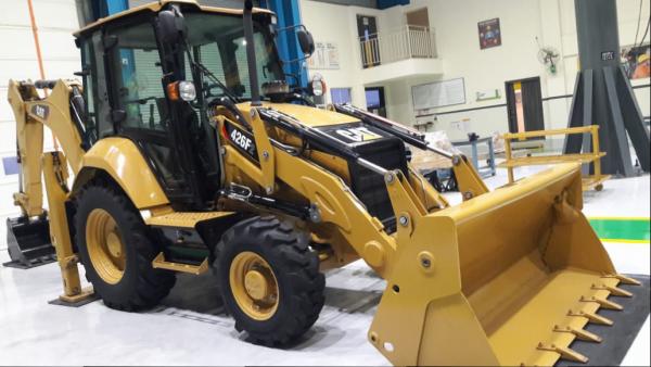 Retroexcavadora Caterpillar® 426F2, año 2018