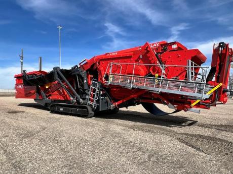 New Terex Finlay 684 3 Deck Track Screen