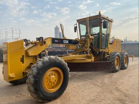MOTONIVELADORA CATERPILLAR® 120K